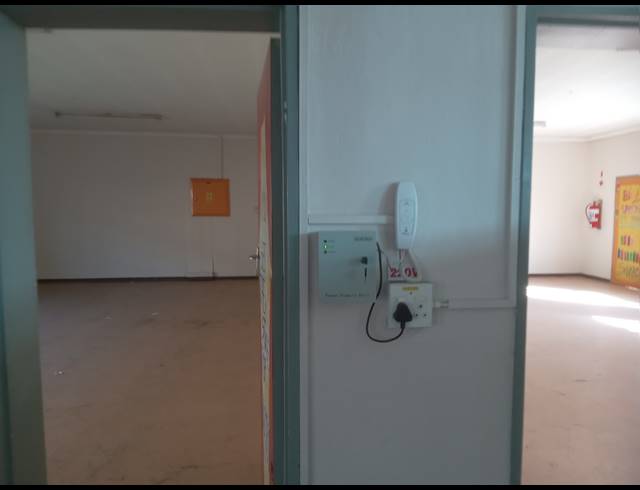 348M² BUILDING TO LET IN APEX